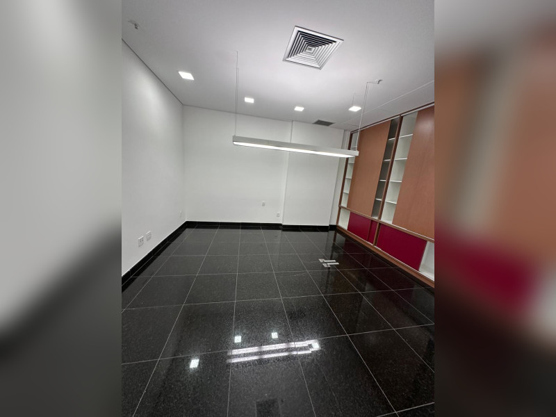Comercial à venda Centro com 97m² e 0 quartos por R$ 1.700.000 - reuniao.jpg