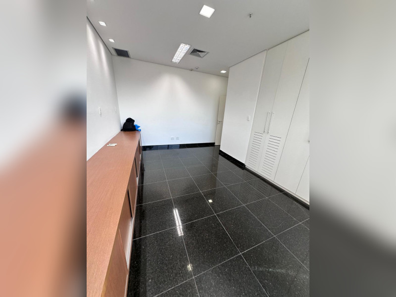 Comercial à venda Centro com 97m² e 0 quartos por R$ 1.700.000 - sala-diretoria.jpg