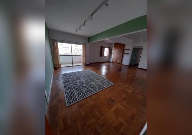 imóvel com 105m²