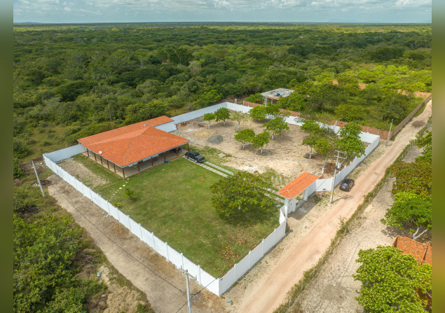 imóvel com 366m²