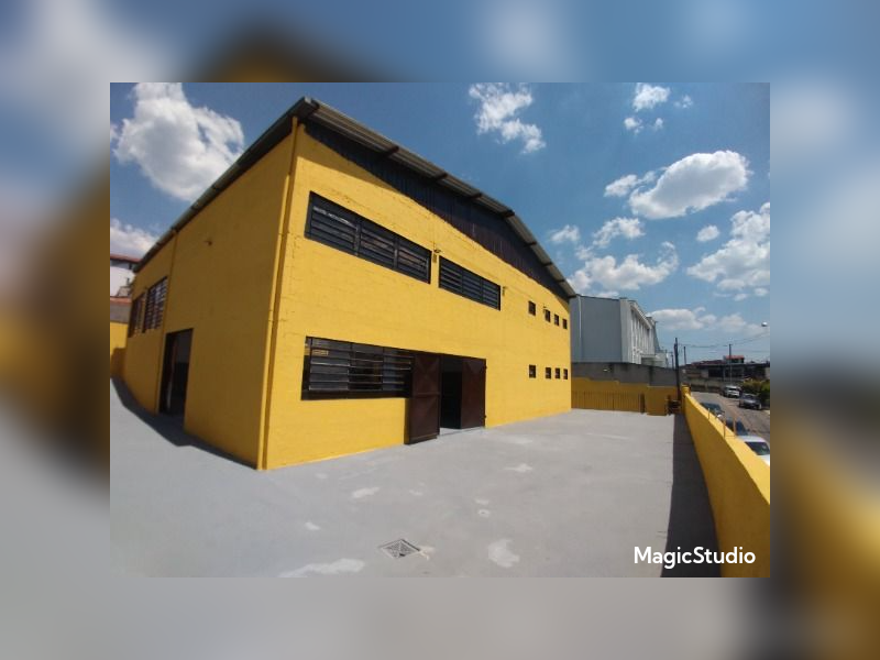 Comercial à venda Vila Ferlópolis com 400m² e 1 quarto por R$ 1.100.000 - vista-da-fachada-do-pateo-do-lado-esquerdo.png