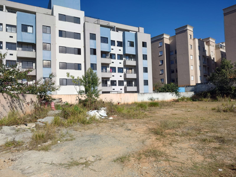 Terreno à venda Jardim Ísis com 1635m² e 1 quarto por R$ 850.000 - be8d806d-5118-493b-b8bc-6e10a003a8c8.jpg