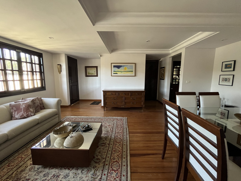 Casa à venda Tingui com 275m² e 4 quartos por R$ 997.500 - 20240506-154139633-ios.jpg