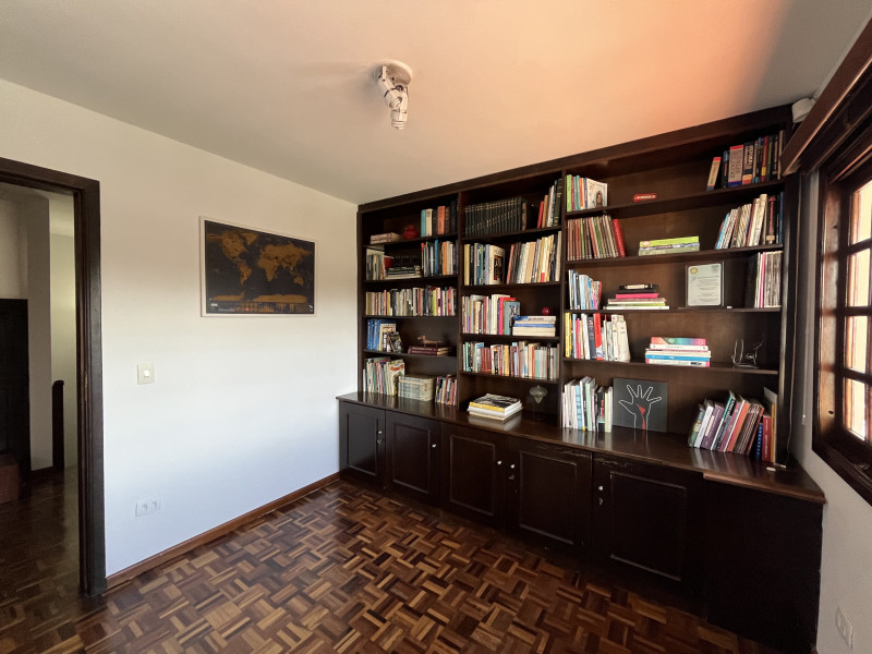 Casa à venda Tingui com 275m² e 4 quartos por R$ 997.500 - 20240516-153701448-ios.jpg