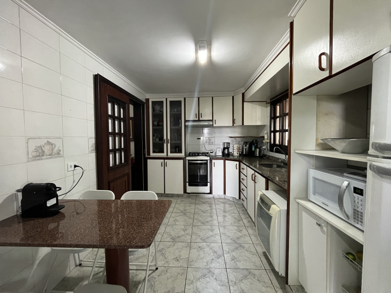 Casa à venda Tingui com 275m² e 4 quartos por R$ 997.500 - 20240516-155541588-ios.jpg