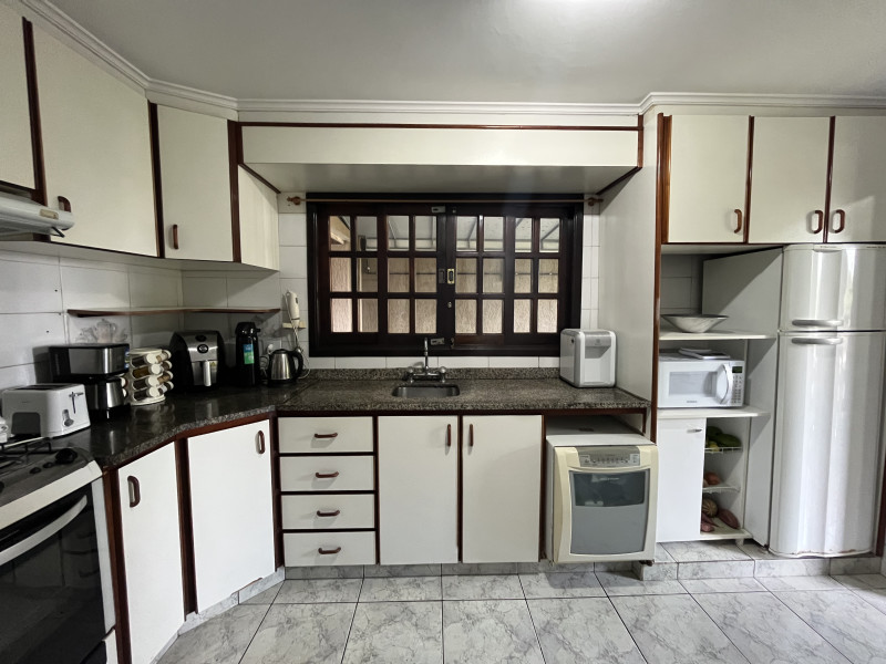 Casa à venda Tingui com 275m² e 4 quartos por R$ 997.500 - 20240516-155616732-ios.jpg