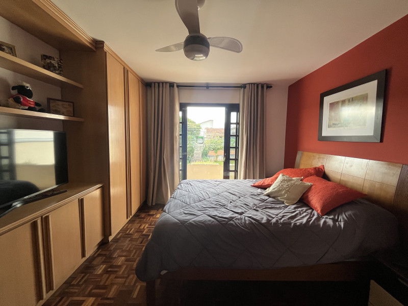 Casa à venda Tingui com 275m² e 4 quartos por R$ 997.500 - 20240516-161209801-ios.jpg