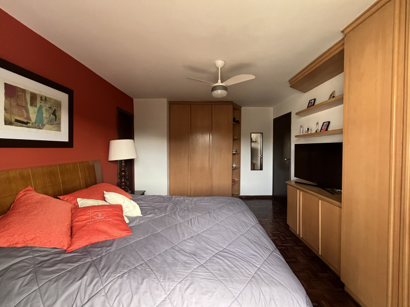 Casa à venda Tingui com 275m² e 4 quartos por R$ 997.500 - 20240516-161309558-ios.jpg