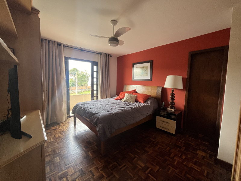 Casa à venda Tingui com 275m² e 4 quartos por R$ 997.500 - 20240516-161340709-ios.jpg