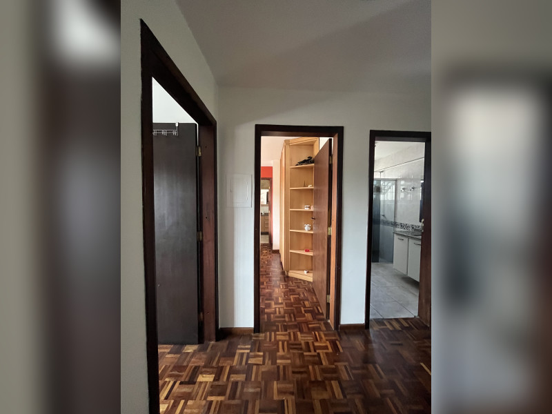 Casa à venda Tingui com 275m² e 4 quartos por R$ 997.500 - 20240516-161901506-ios.jpg