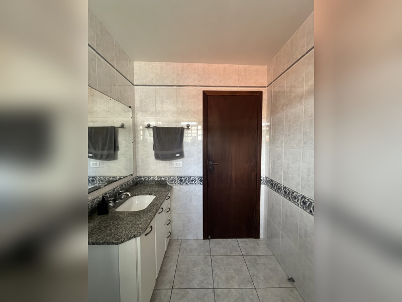 Casa à venda Tingui com 275m² e 4 quartos por R$ 997.500 - 20240516-162003416-ios.jpg
