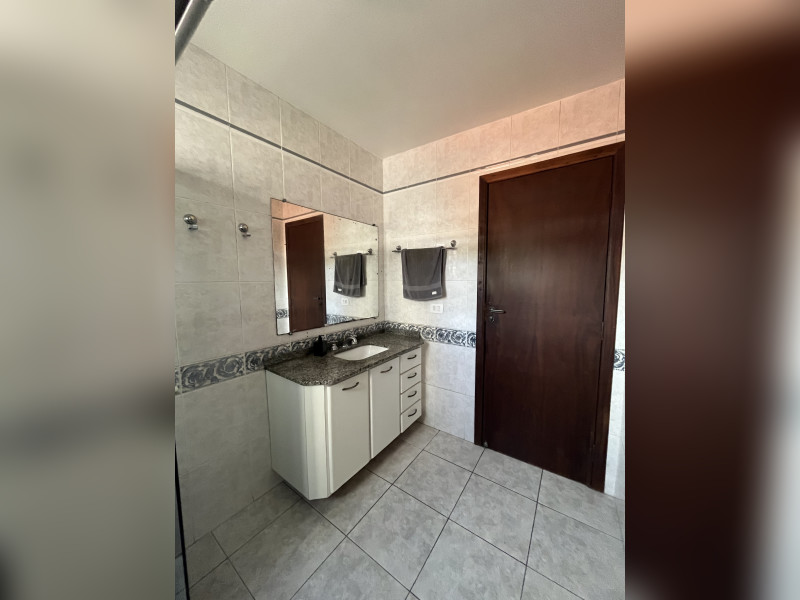 Casa à venda Tingui com 275m² e 4 quartos por R$ 997.500 - 20240516-162020661-ios.jpg