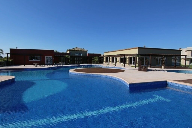 Casa de condomínio à venda Xangri-Lá com 300m² e 5 quartos por R$ 2.300.000 - 1738882818-ea946415-e038-40e2-951e-57c89fe72615.jpeg