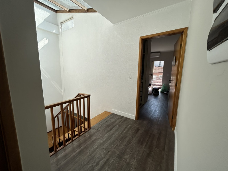 Casa à venda Vila Mariana com 243m² e 3 quartos por R$ 1.500.000 - corredor-escada.JPEG