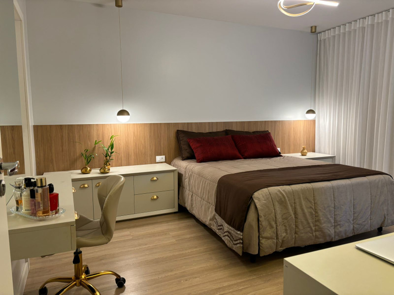 Casa à venda Santa Candida com 500m² e 4 quartos por R$ 990.000 - 13.jpeg