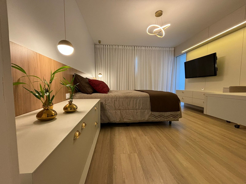 Casa à venda Santa Candida com 500m² e 4 quartos por R$ 990.000 - 15.jpeg