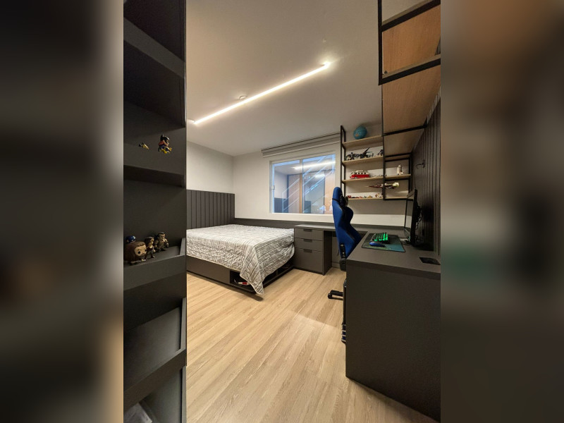 Casa à venda Santa Candida com 500m² e 4 quartos por R$ 990.000 - 33.jpeg