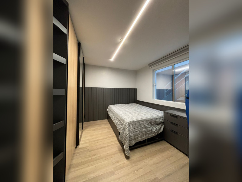 Casa à venda Santa Candida com 500m² e 4 quartos por R$ 990.000 - 34.jpeg