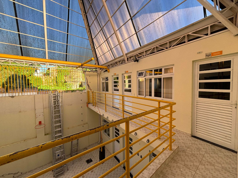 Casa à venda Santa Candida com 500m² e 4 quartos por R$ 990.000 - 40.jpeg