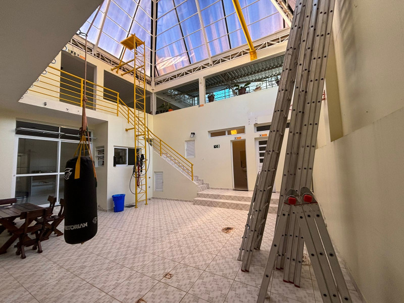 Casa à venda Santa Candida com 500m² e 4 quartos por R$ 990.000 - 42.jpeg