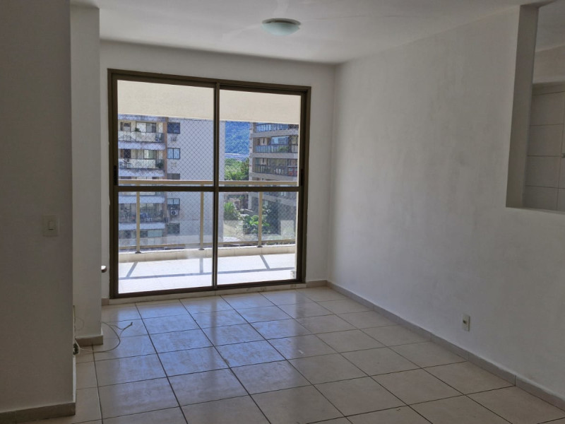 Apartamento à venda Recreio dos Bandeirantes com 66m² e 2 quartos por R$ 400.000 - whatsapp-image-2024-06-17-at-174753-1.jpeg