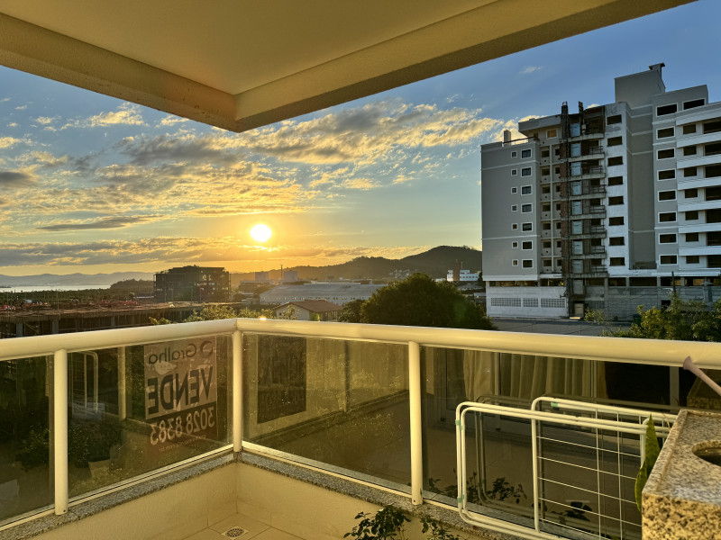 Apartamento à venda Saco Grande com 72m² e 2 quartos por R$ 858.000 - 2134853921-img-5034.jpeg