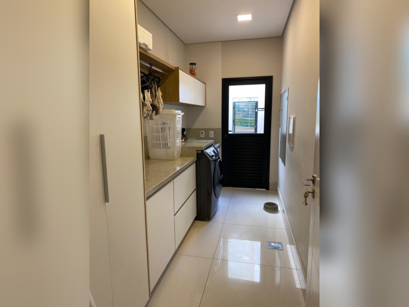 Casa de condomínio à venda Swiss Park com 393m² e 4 quartos por R$ 3.600.000 - whatsapp-image-2024-06-09-at-133922-1.jpeg