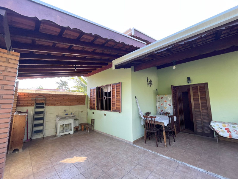 Casa à venda Centro com 940m² e 2 quartos por R$ 670.000 - 58osh8i2b60dv9-lzwhx-i3.jpeg