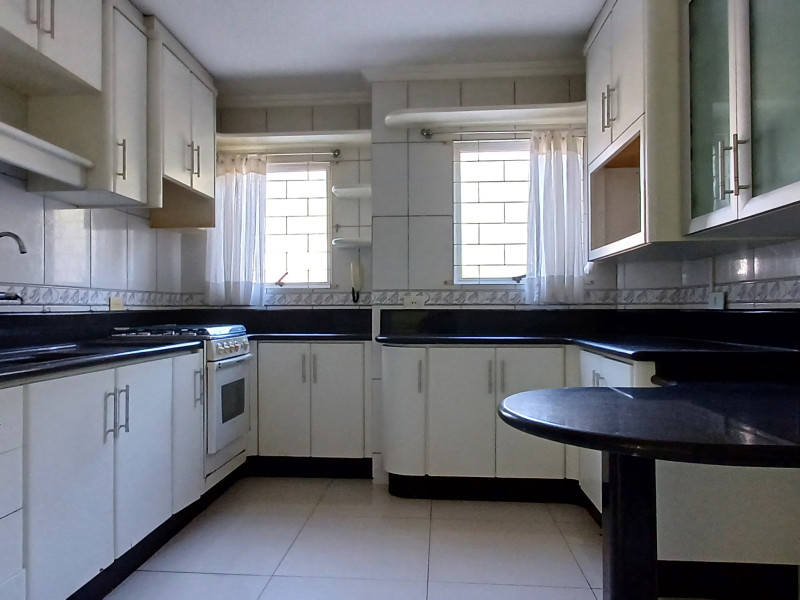 Casa à venda Uberaba com 183m² e 4 quartos por R$ 720.000 - 20240530-132208.jpg