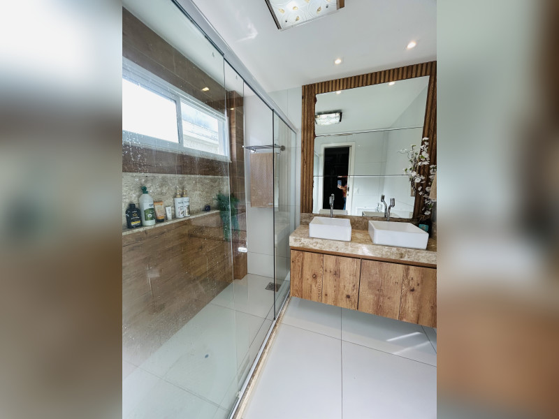 Casa de condomínio à venda Centro com 242m² e 4 quartos por R$ 1.700.000 - img-3752.jpeg