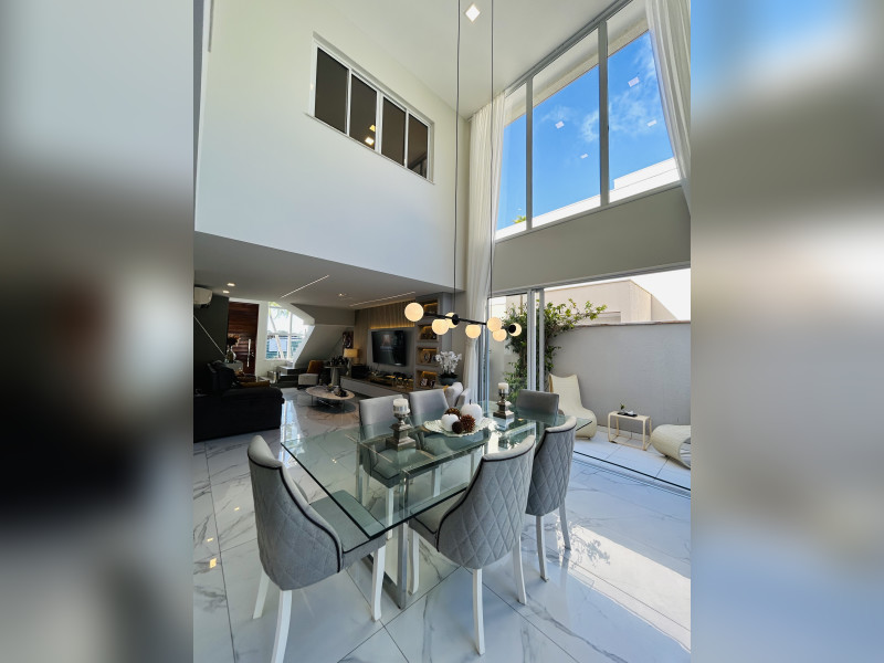 Casa de condomínio à venda Centro com 242m² e 4 quartos por R$ 1.700.000 - img-3783.jpeg