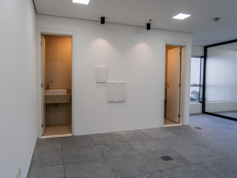 Comercial à venda Cidade Monções com 51m² e 1 quarto por R$ 690.000 - whatsapp-image-2024-06-24-at-152641-15.jpeg