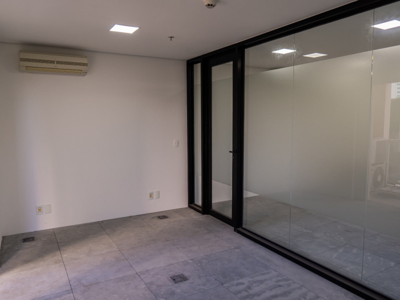 Comercial à venda Cidade Monções com 51m² e 1 quarto por R$ 690.000 - whatsapp-image-2024-06-24-at-152641-9.jpeg