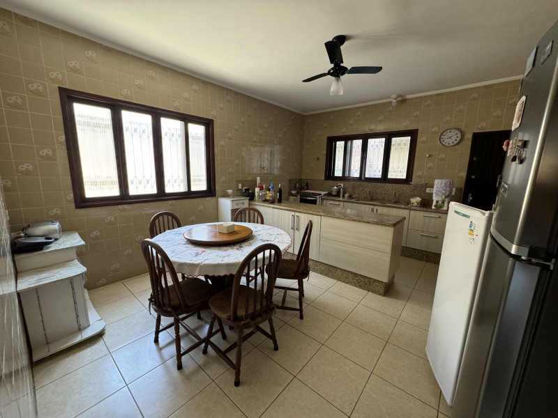 Casa à venda Jardim Imperador com 240m² e 4 quartos por R$ 690.000 - img-3702.JPG