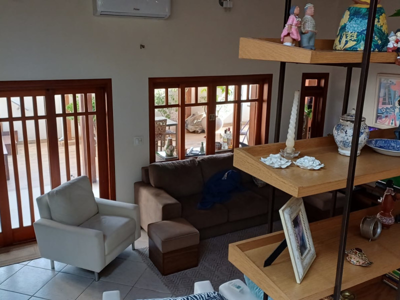 Casa de condomínio à venda Parque da Hipica com 27573m² e 4 quartos por R$ 2.200.000 - rxlq2j2z5toks1yw7jcetcp6.jpeg