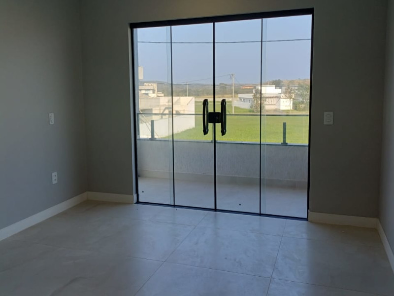 Casa de condomínio à venda Cajueiros (Itaipuaçu) com 191m² e 4 quartos por R$ 980.000 - img-20240723-wa0049.jpg