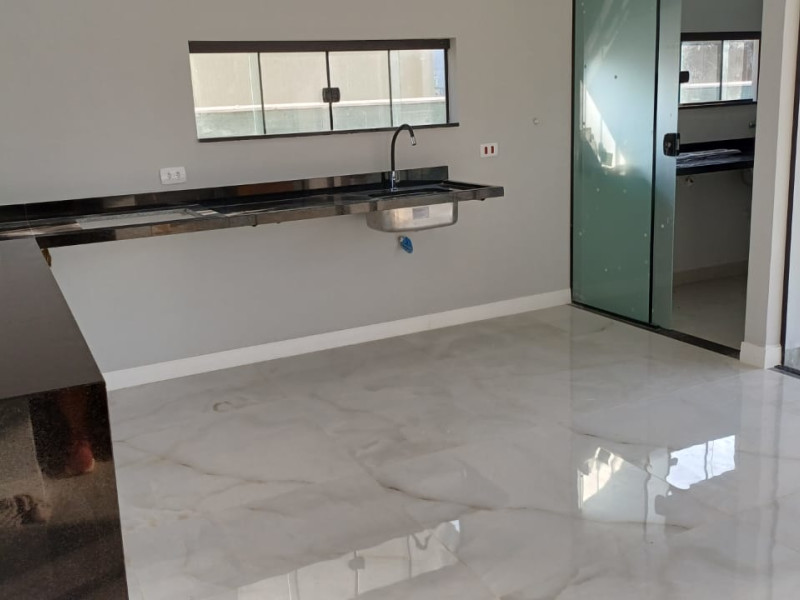 Casa de condomínio à venda Cajueiros (Itaipuaçu) com 191m² e 4 quartos por R$ 980.000 - img-20240723-wa0064.jpg