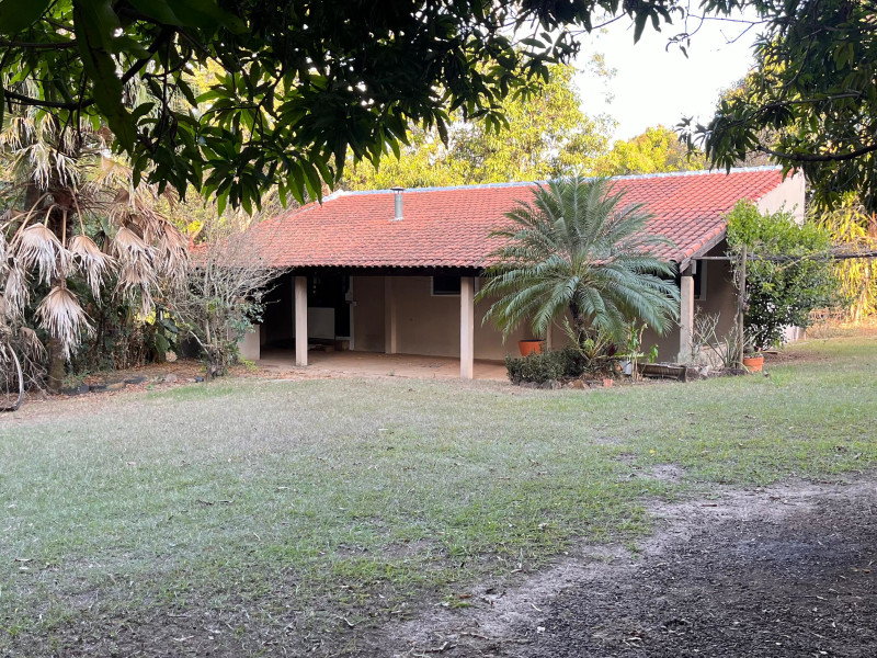 imóvel com 2116m² - Centro - Cajuru