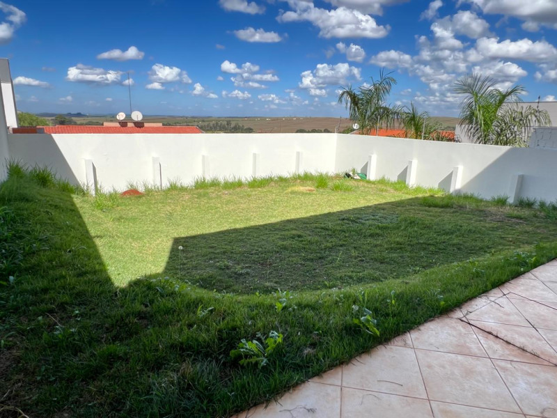 Casa à venda Centro com 366m² e 3 quartos por R$ 740.000 - 19-quintal.jpeg