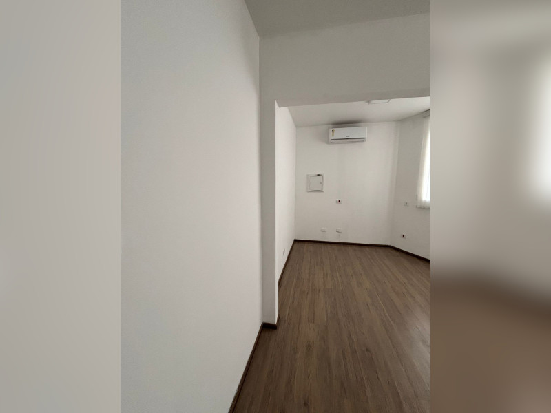 Comercial à venda Centro com 30m² e 1 quarto por R$ 200.000 - 0a6b6cac-31b0-4450-85b3-3edf35434f96.jpeg