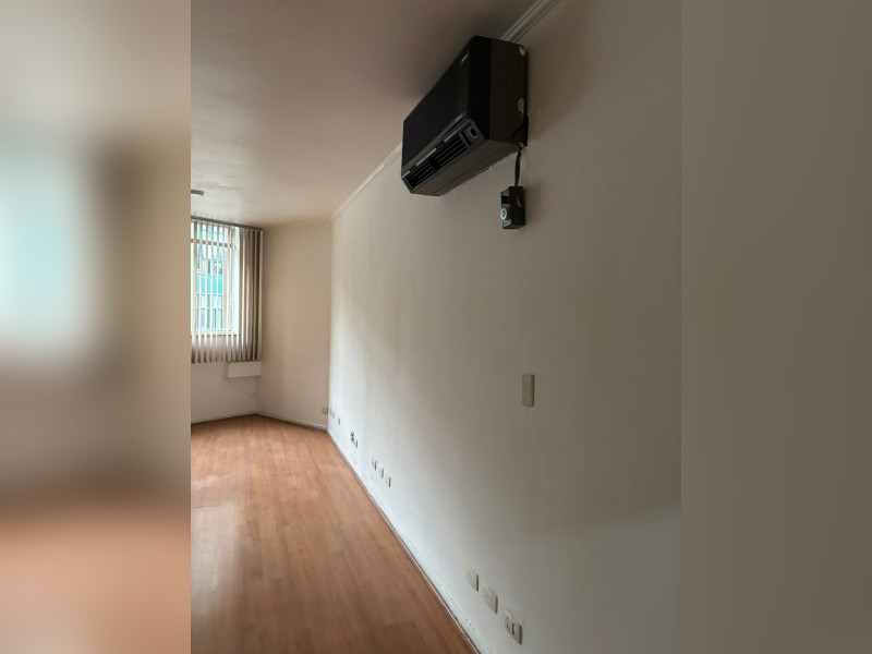 Comercial à venda Centro com 30m² e 1 quarto por R$ 200.000 - da117f9b-f924-4617-beb1-fc3ea9d8604d.jpeg