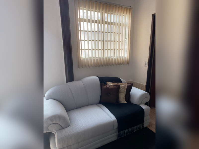 Casa para alugar Parque das Laranjeiras com 110m² e 3 quartos por R$ 3.000 - 392882b2-286d-45b0-9483-ddbef18f7e16.jpeg