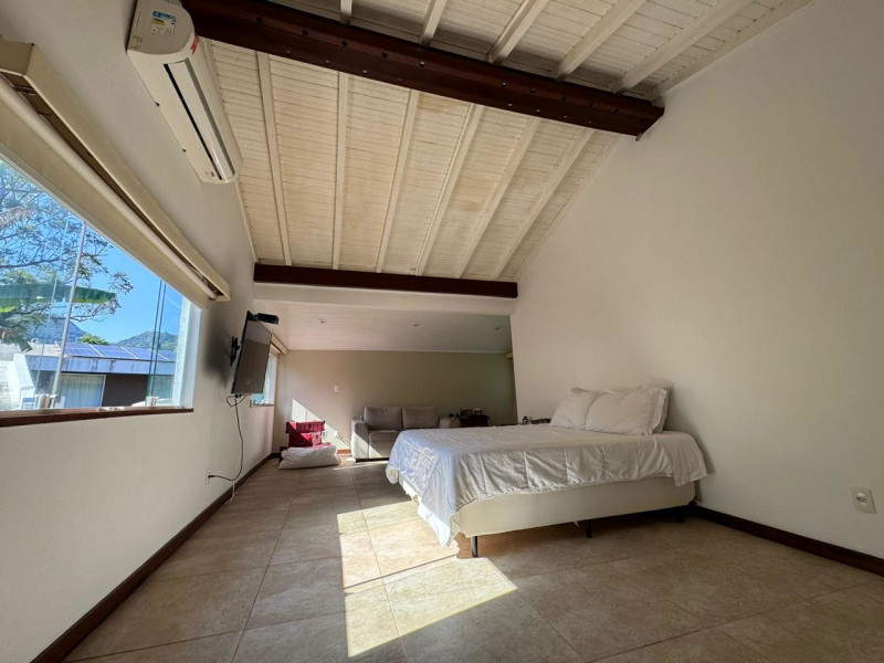Casa de condomínio à venda Itanhangá com 600m² e 4 quartos por R$ 4.500.000 - imagem-do-whatsapp-de-2024-08-30-as-110543-d3e5fa9a.jpg