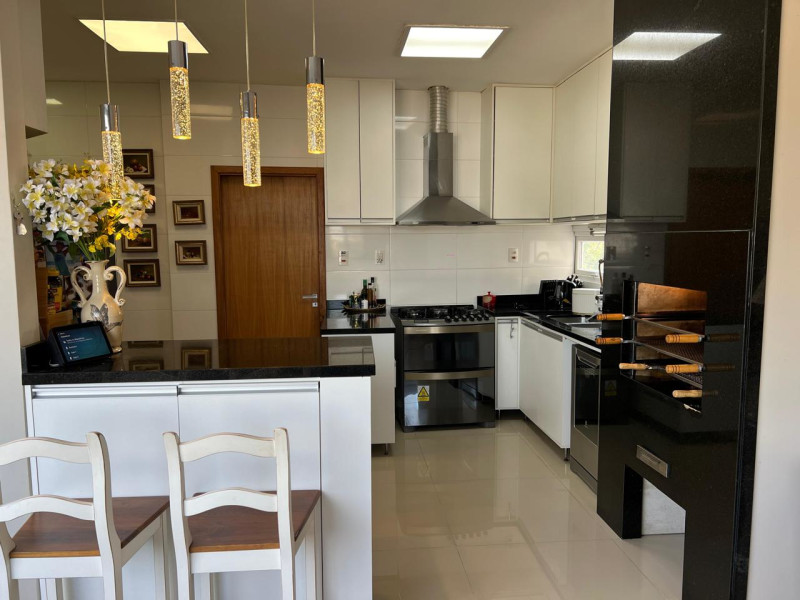 Comercial à venda Três Figueiras com 521m² e 0 quartos por R$ 3.990.000 - whatsapp-image-2025-04-26-at-125218-pm-1.jpeg