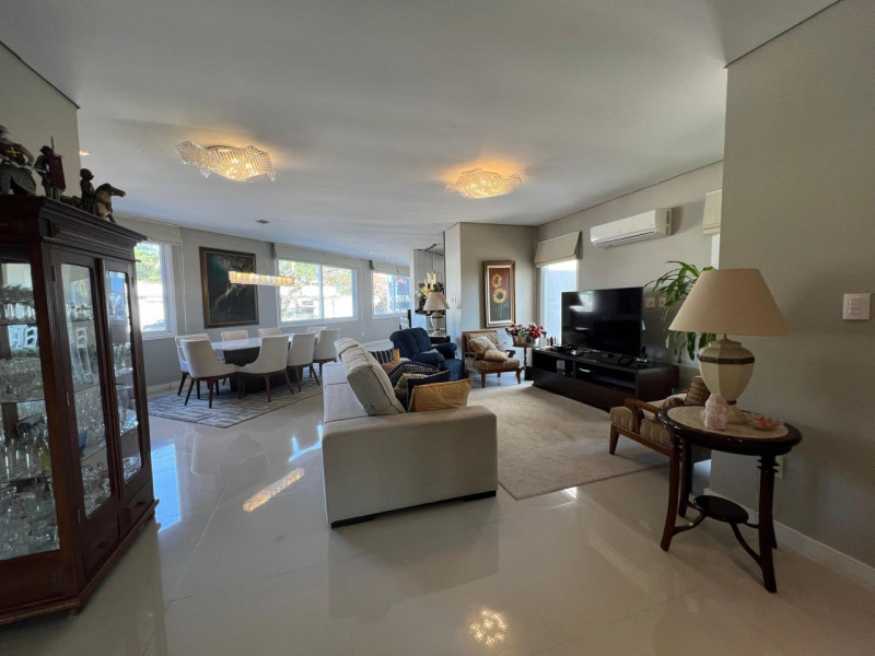 Comercial à venda Três Figueiras com 521m² e 0 quartos por R$ 3.990.000 - whatsapp-image-2025-04-26-at-125221-pm-2.jpeg