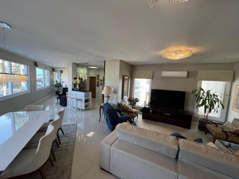 Comercial à venda Três Figueiras com 521m² e 0 quartos por R$ 3.990.000 - whatsapp-image-2025-04-26-at-125224-pm-2.jpeg