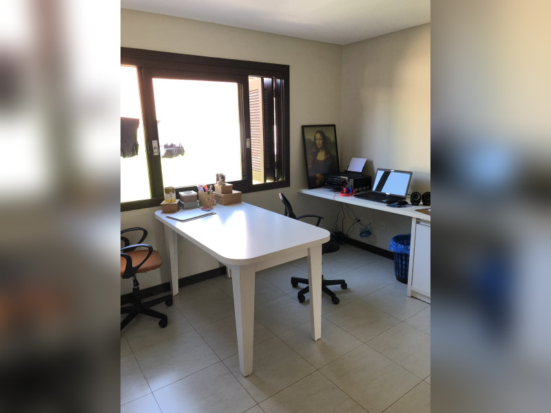 Casa à venda Xangri-Lá com 200m² e 4 quartos por R$ 1.600.000 - img-1211.JPG