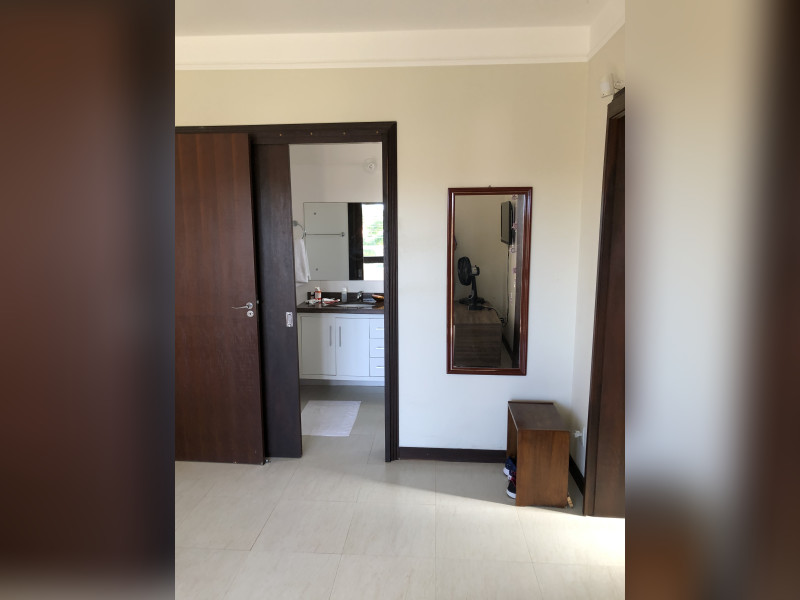 Casa à venda Xangri-Lá com 200m² e 4 quartos por R$ 1.600.000 - img-1223.JPG