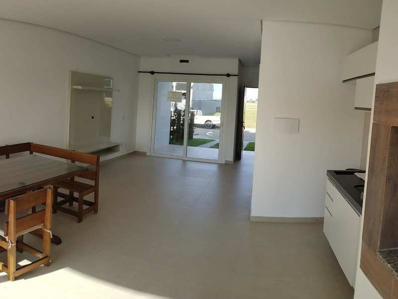 Casa à venda Xangri-Lá com 116m² e 3 quartos por R$ 590.000 - whatsapp-image-2024-04-26-at-165400.jpeg