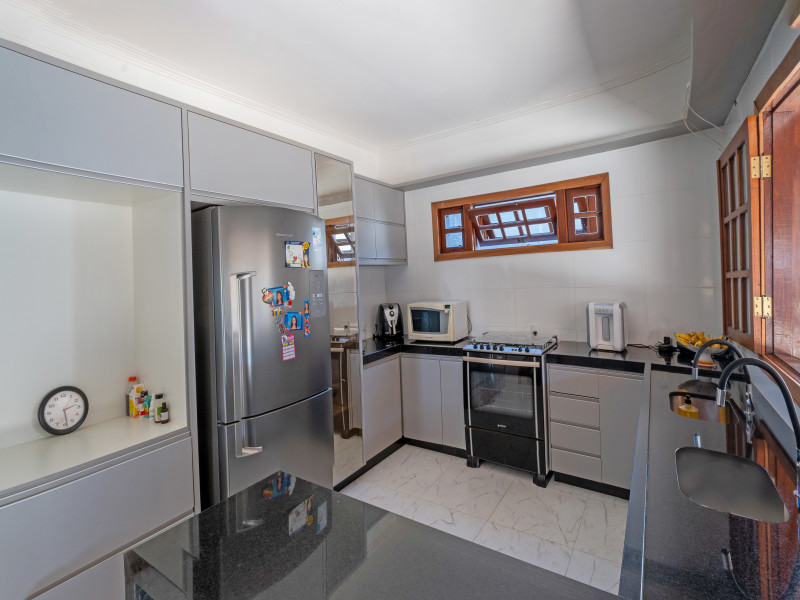 Casa à venda Setor Habitacional Arniqueira (Águas Claras) com 560m² e 5 quartos por R$ 1.150.000 - cozinha1.jpg